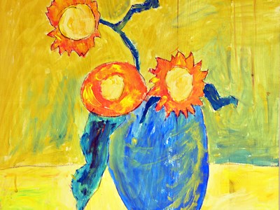 In meiner Spur. Zwei gelbe Gesichter und drei Sonnenblumen.